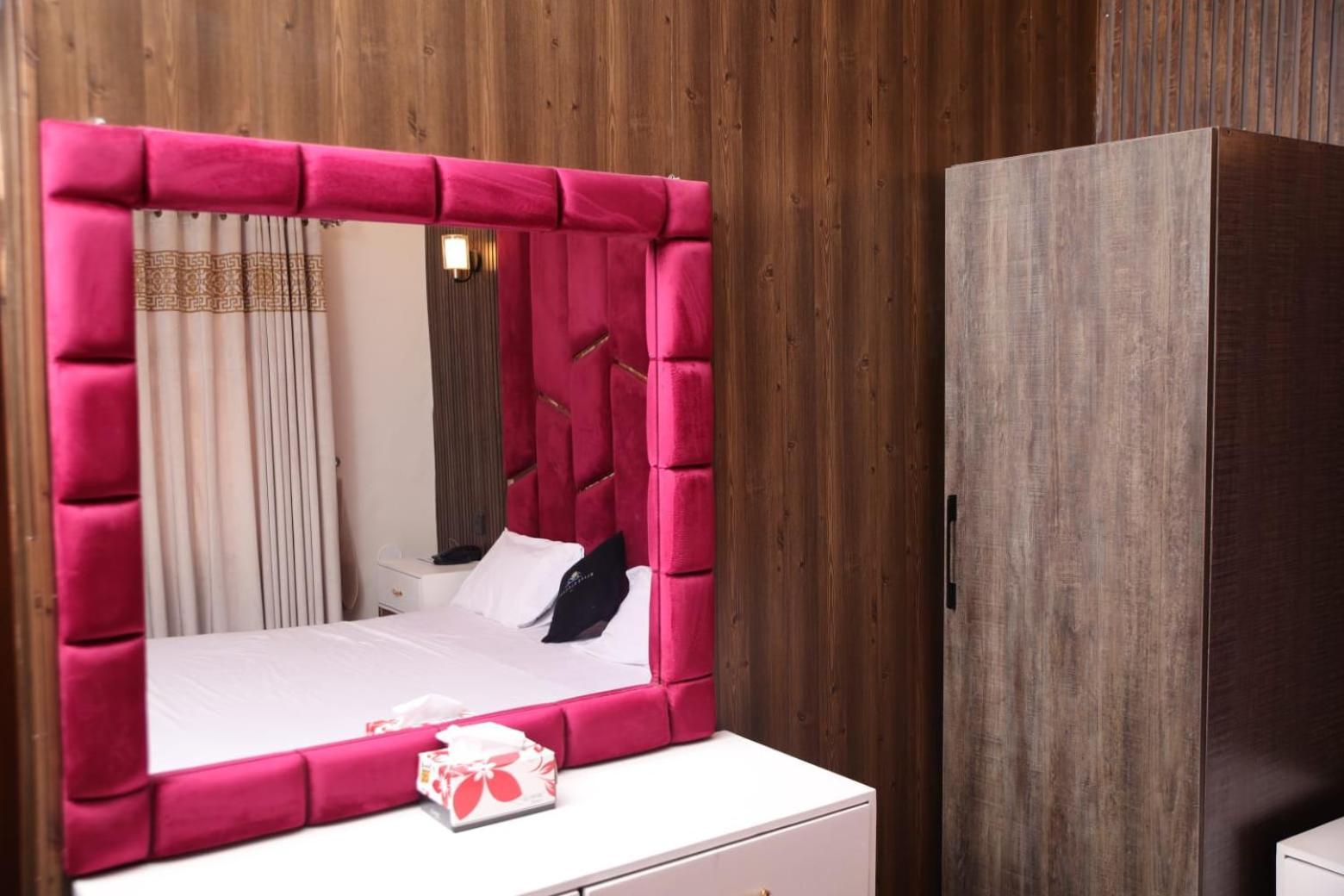 Elite Elegance Inn Isb Islamabad Bagian luar foto